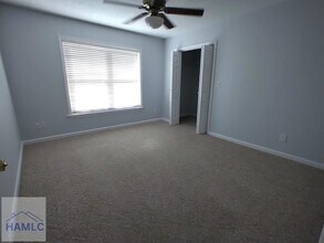 306 N Main St in Hinesville, GA - Foto de edificio - Building Photo