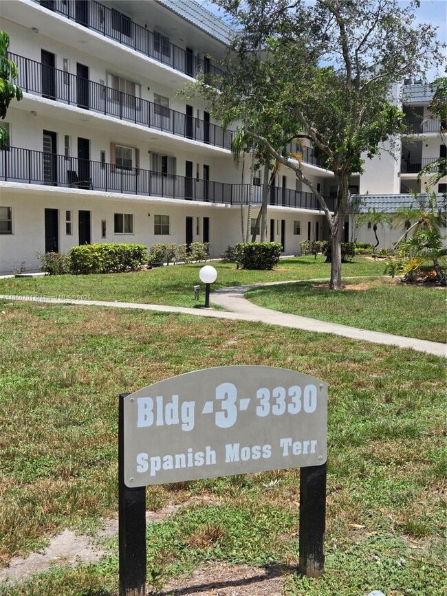 property at 3330 Spanish Moss Terrace