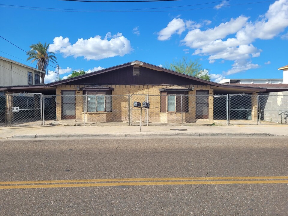 1518 Scott St in Laredo, TX - Foto de edificio