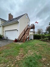 4 Palmer Rd in Waterford, CT - Building Photo - Building Photo