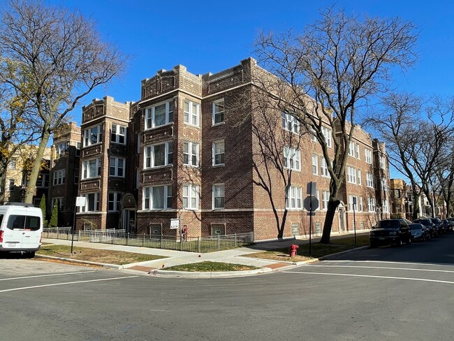 4841 No Rockwell St in Chicago, IL - Foto de edificio - Building Photo