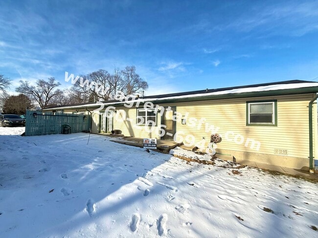 property at 802 Goshen Ave