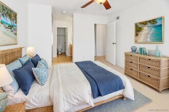 13063 Wimberly Square, Unit 114 in San Diego, CA - Foto de edificio - Building Photo