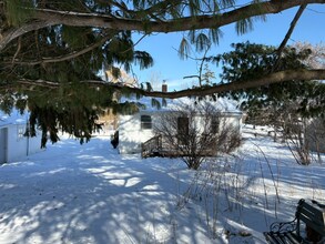 870 Wagon Wheel Trail in Mendota Heights, MN - Foto de edificio - Building Photo