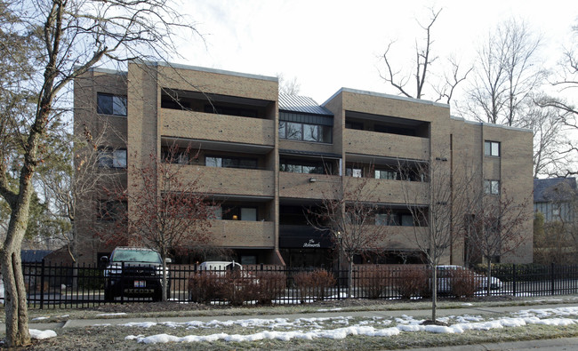 Ashworth Apartments in Cincinnati, OH - Foto de edificio - Building Photo