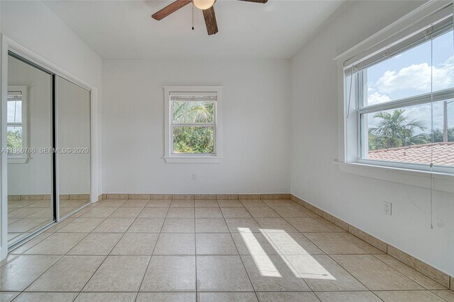 2205 SW 13th St, Unit B in Miami, FL - Building Photo - Building Photo