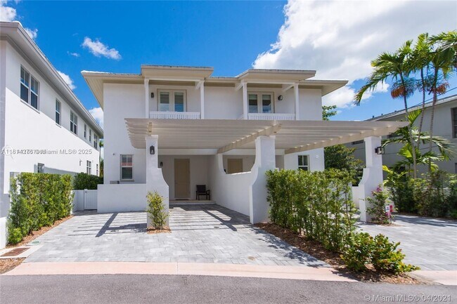 property at 3404 Ponce de Leon