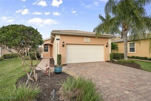 15318 Cortona Way in Naples, FL - Building Photo