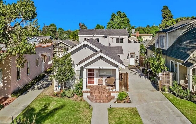 property at 630 Mira Mar Ave