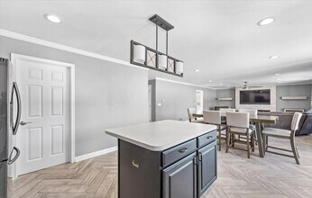228 White Oak St in Hampshire, IL - Building Photo - Building Photo