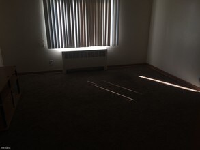19162 Beech Daly-Unit -Apt 2 in Redford, MI - Building Photo - Building Photo