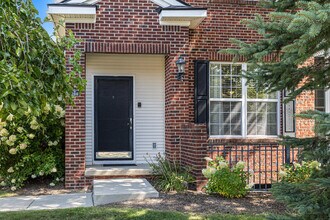 331 Scio Village Ct in Ann Arbor, MI - Building Photo - Building Photo