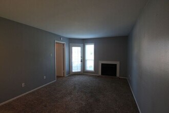 420 W Heritage Dr in Tyler, TX - Building Photo - Building Photo