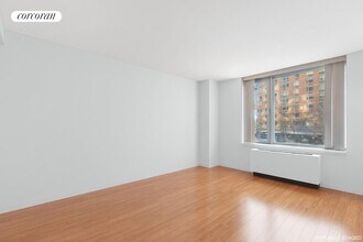 455 Main St in New York, NY - Building Photo - Building Photo