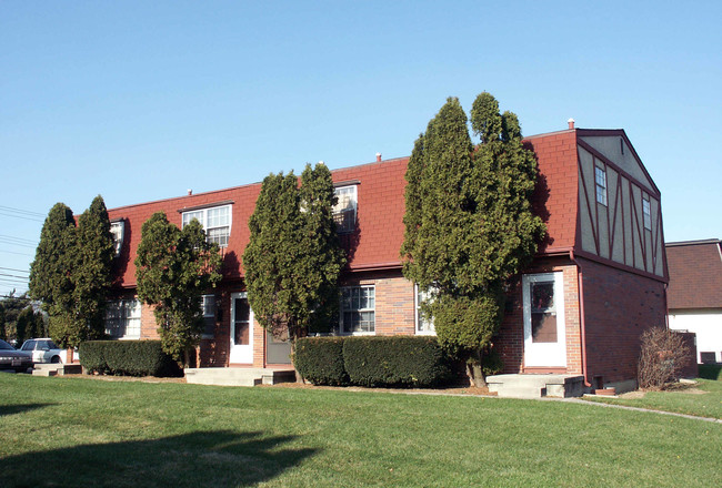 Ironwood Court Apartments in Columbus, OH - Foto de edificio - Building Photo