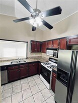 4620 Grandview Dr in Palmdale, CA - Building Photo