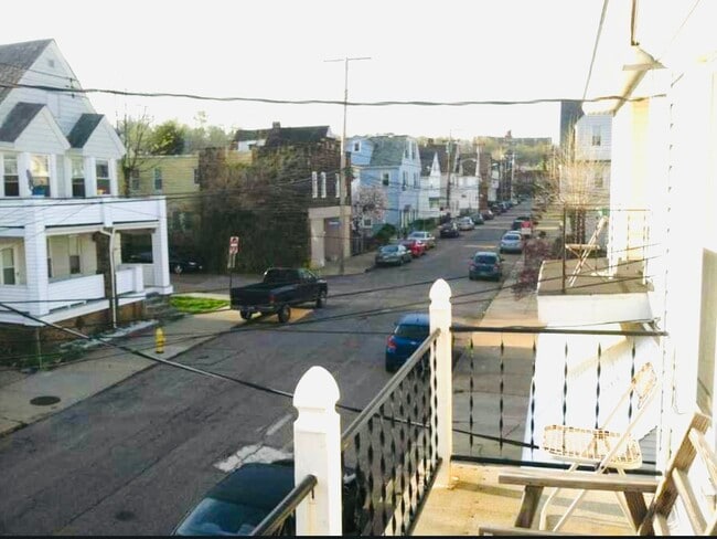 1926 E 123rd St, Unit Up front house