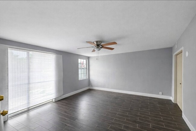 3216 SW 23rd Terrace in Miami, FL - Building Photo - Building Photo