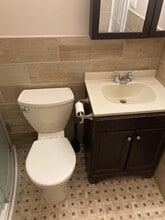 636 Hoover St, Unit Lower level in East Meadow, NY - Foto de edificio - Building Photo