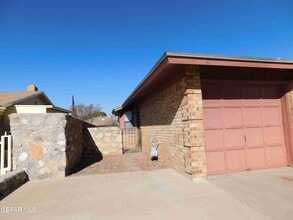 11249 War Feather Dr in El Paso, TX - Building Photo - Building Photo
