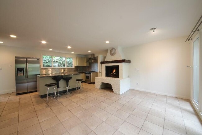 122 Baltimore Ave in Larkspur, CA - Building Photo - Building Photo