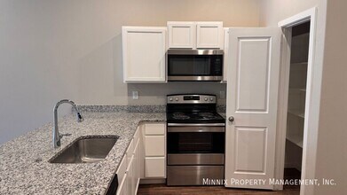 2108 N Jayton Ave in Lubbock, TX - Building Photo - Building Photo