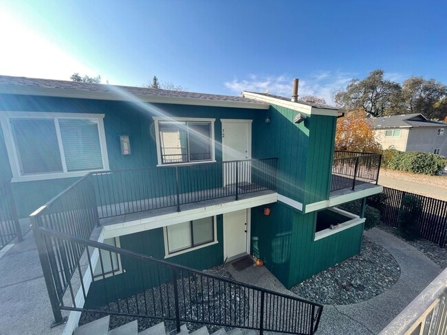 458 Nord Ave in Chico, CA - Building Photo - Building Photo