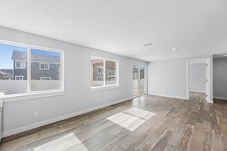 1583 W Quailhill Rd in Saratoga Springs, UT - Building Photo - Building Photo