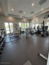 257 Indies Dr E in Naples, FL - Foto de edificio - Building Photo