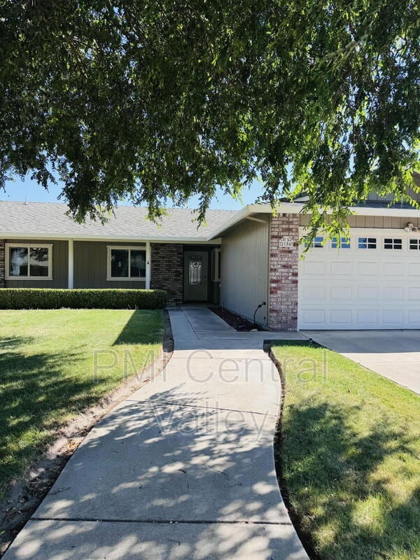 2104 Graywood Ct in Modesto, CA - Building Photo - Building Photo