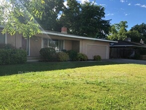 305 Randolph Ave in Gridley, CA - Building Photo - Building Photo