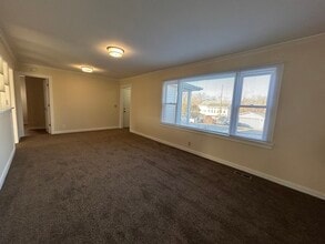 378 Council Trail in Lake In The Hills, IL - Building Photo - Building Photo