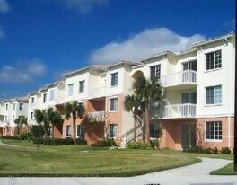 4203 Myrtlewood Cir E in Palm Beach Gardens, FL - Building Photo