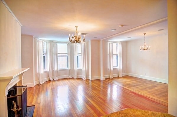 238 Marlborough St, Unit 301 in Boston, MA - Building Photo - Building Photo