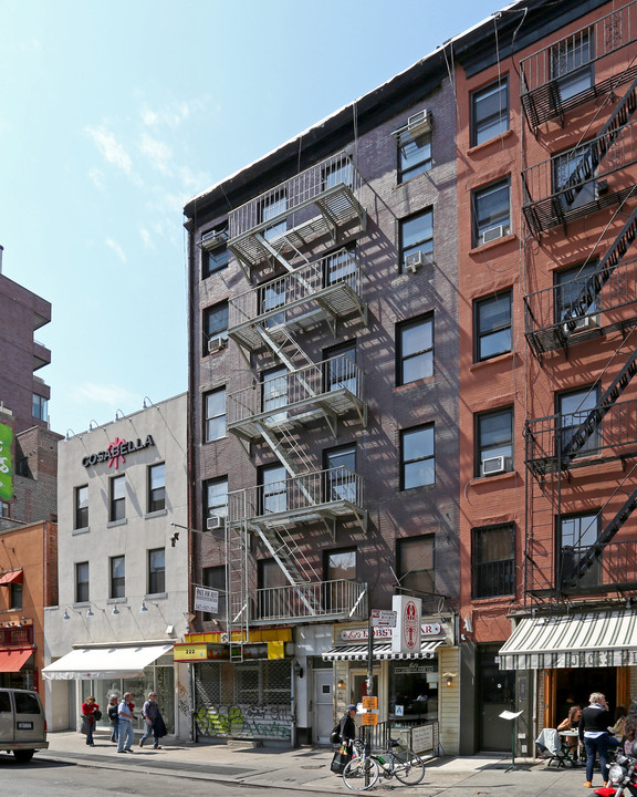 222 Lafayette St in New York, NY - Building Photo