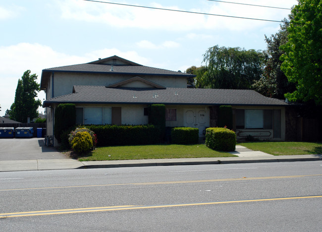 564 S Fair Oaks Ave in Sunnyvale, CA - Foto de edificio - Building Photo