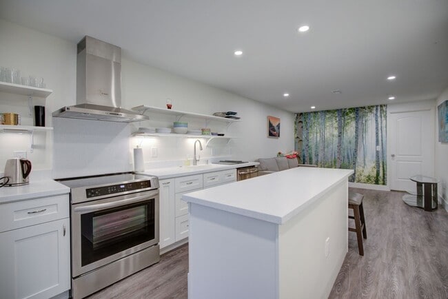 property at 1115 Hancock Dr