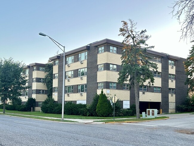 8644 Skokie Blvd