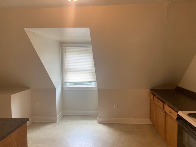 property at 424 E Maxwell St