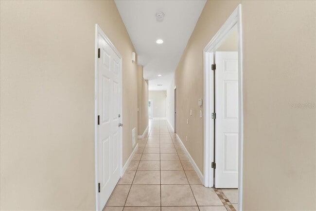 950 E Broadway St in Oviedo, FL - Building Photo - Building Photo