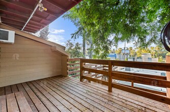 4191 Sunswept Dr in Los Angeles, CA - Building Photo - Building Photo