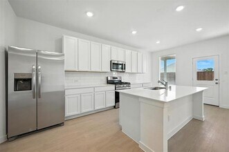 1813 Bog Spruce Ln in McKinney, TX - Building Photo - Building Photo