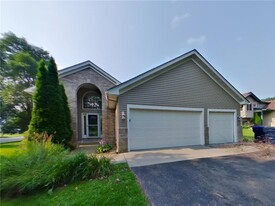 6393 Wildwood Way in Monticello, MN - Building Photo