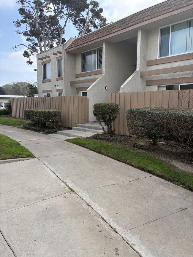 2436 Bolker Dr in Port Hueneme, CA - Building Photo - Building Photo