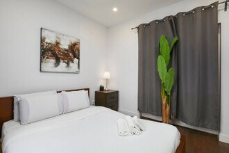 3772 De Bullion Rue in Montréal, QC - Building Photo - Building Photo