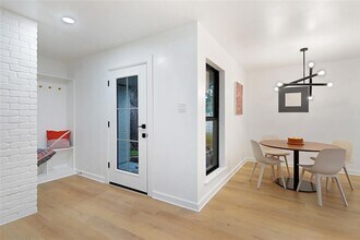 7403 West Gate Blvd in Austin, TX - Building Photo - Building Photo