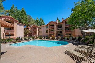 12015 Alta Carmel Ct, Unit 299 in San Diego, CA - Building Photo