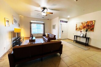 5704 Charleville Ln in Bakersfield, CA - Building Photo - Building Photo