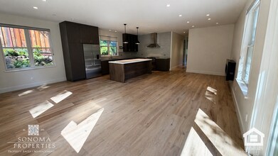 17253 Park Ave in Sonoma, CA - Building Photo - Building Photo