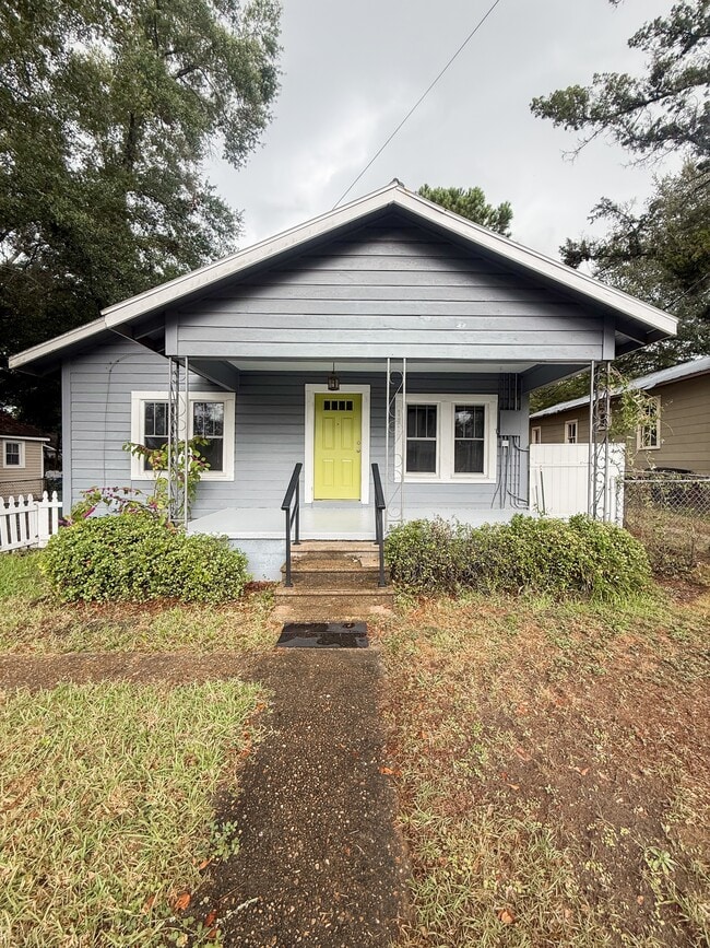 property at 1318 N Bronough St